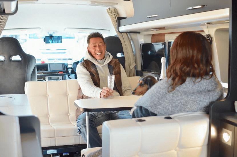 We can travel when we want to and we have more precious time to spend with our pet dog:写真